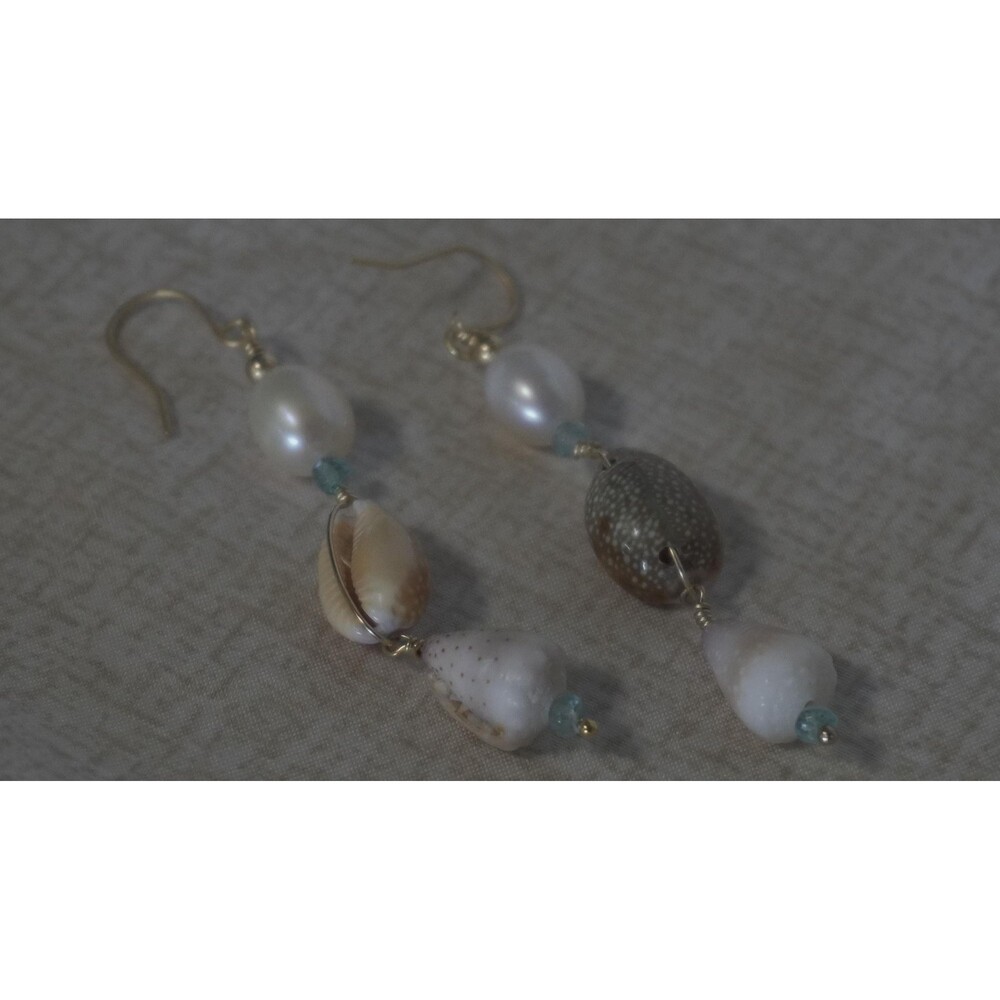 Cowrie Shell Earrings - Picture 4 of 6